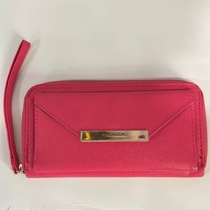 Elie Tahari Front Pocket Organizer Zipper Wristlet Wallet